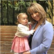 Profesora nativa con mucha experiencia y méritos
